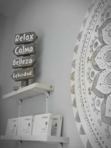 pared del centro estético forma y estil